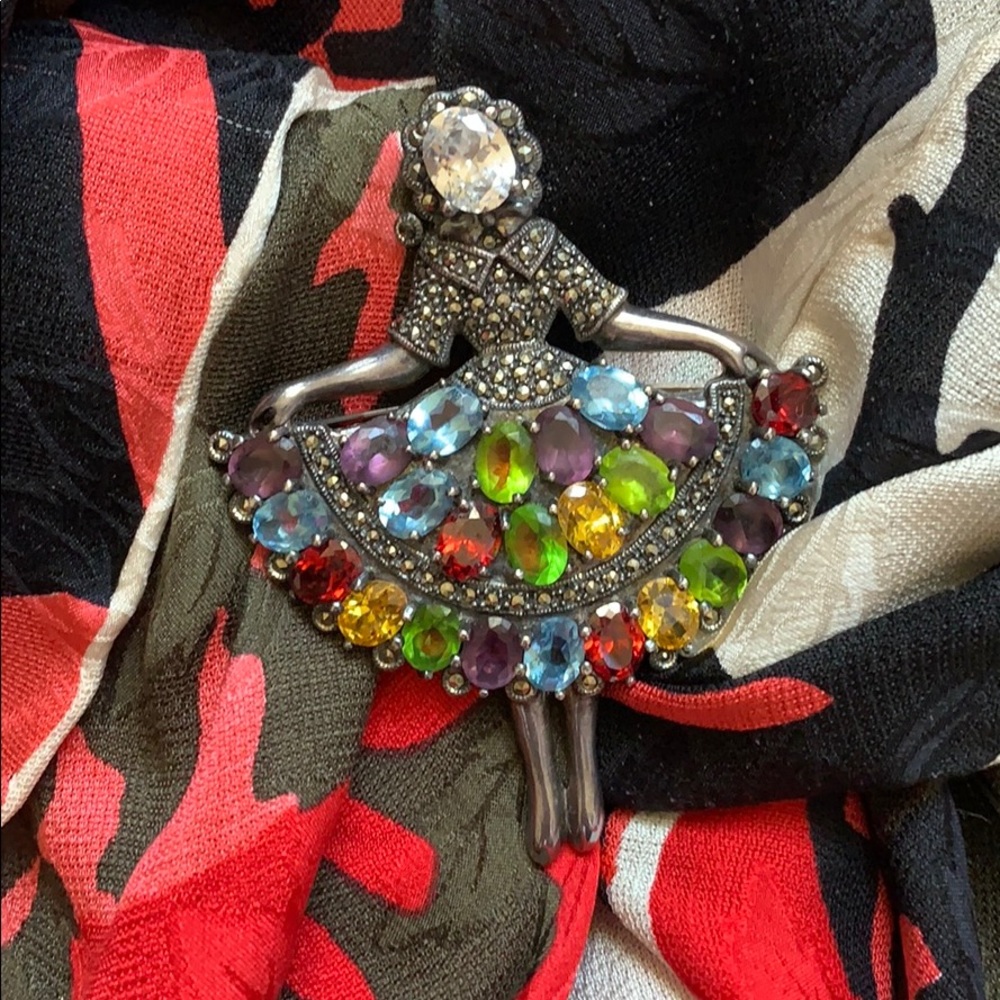 Vintage Demure Girl Brooch